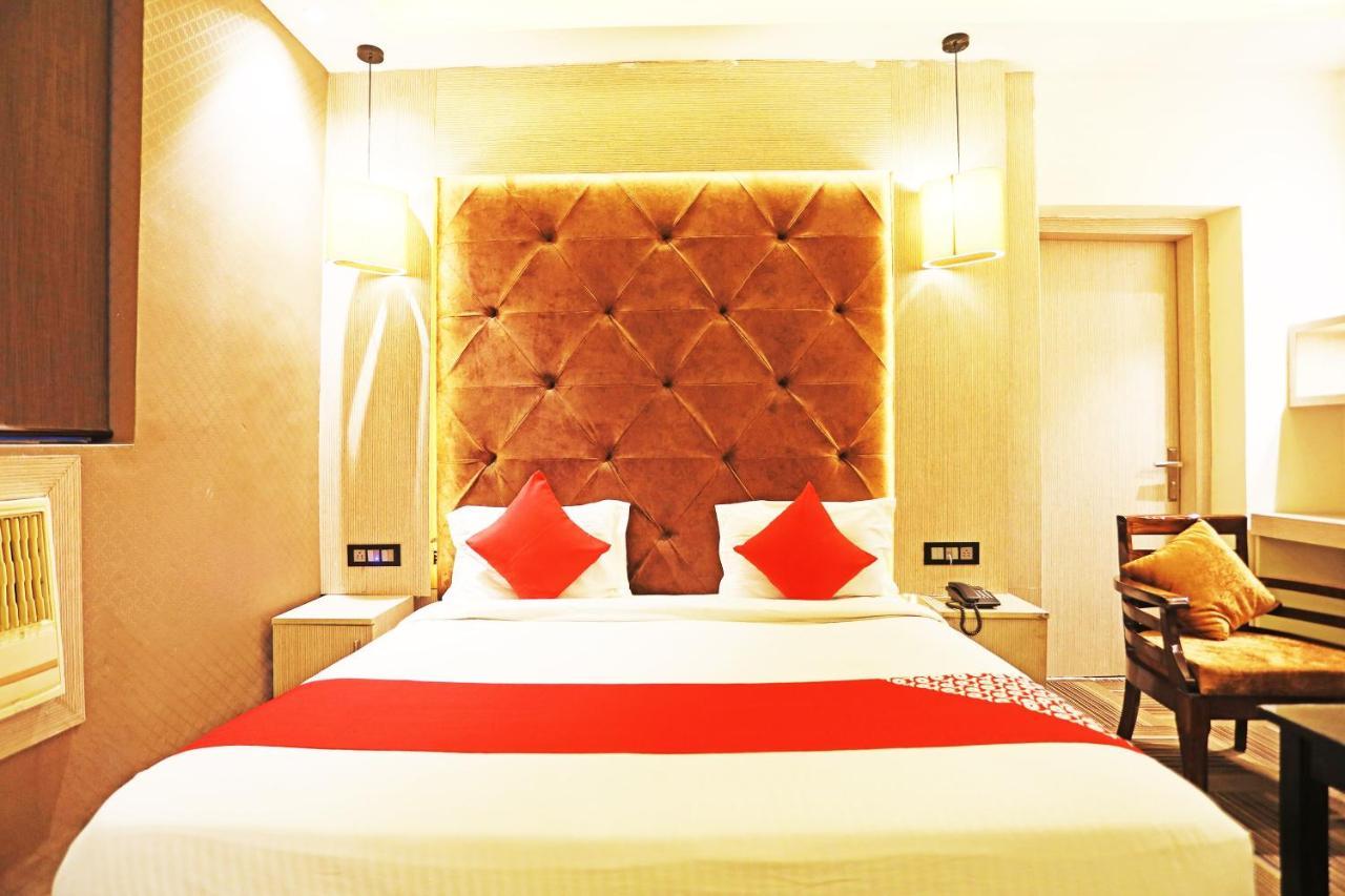 Fabhotel Ronald Inn 法里达巴德 外观 照片