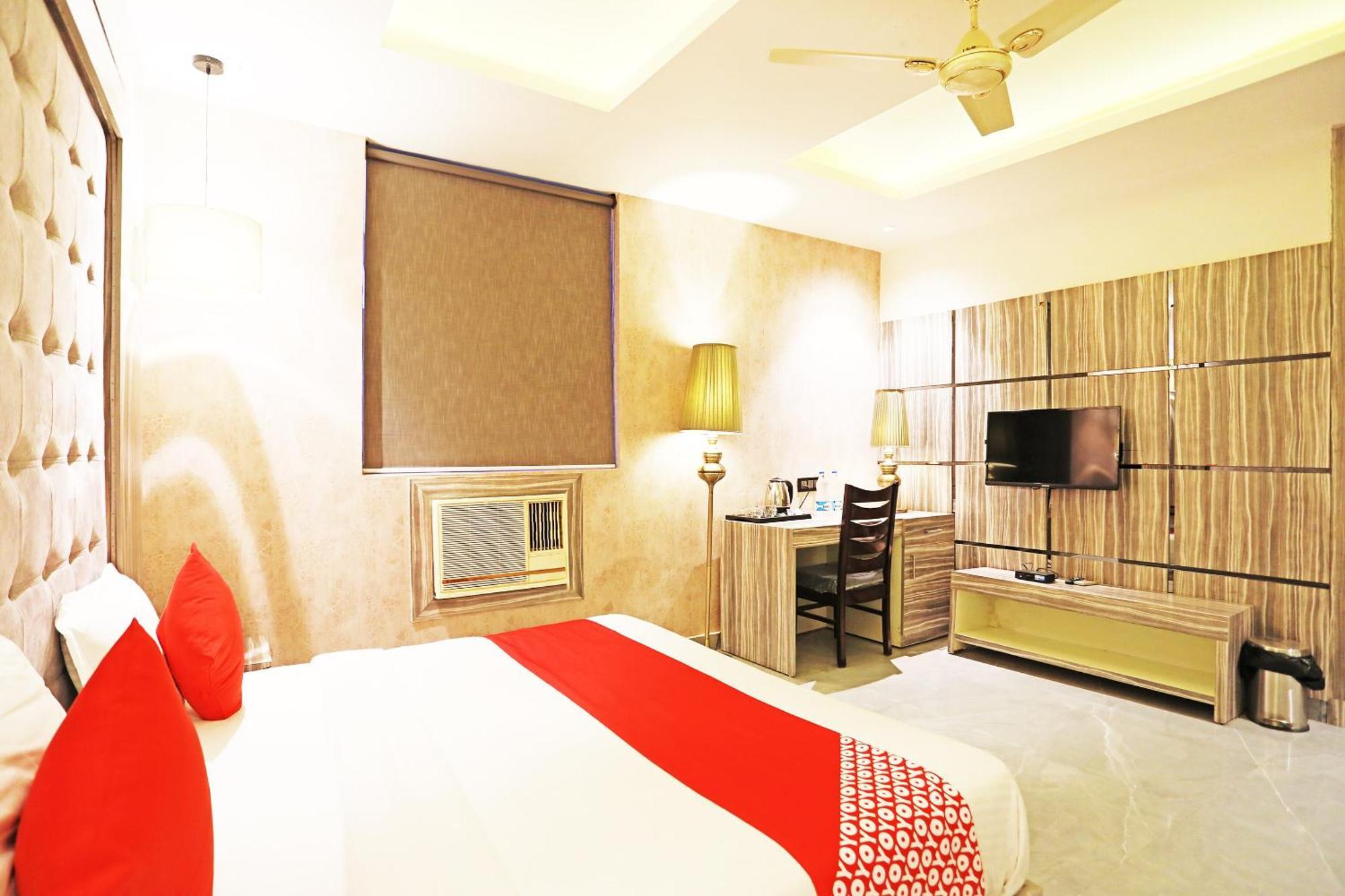 Fabhotel Ronald Inn 法里达巴德 外观 照片