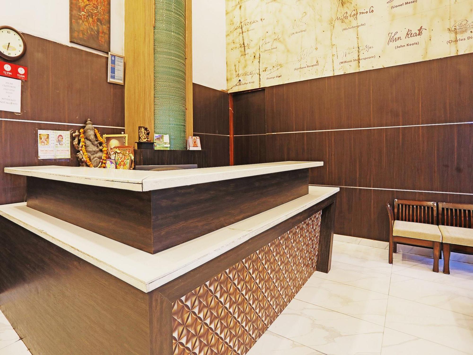 Fabhotel Ronald Inn 法里达巴德 外观 照片