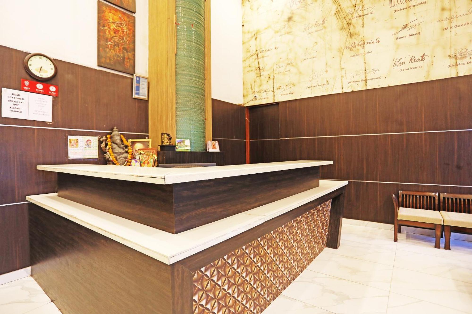 Fabhotel Ronald Inn 法里达巴德 外观 照片