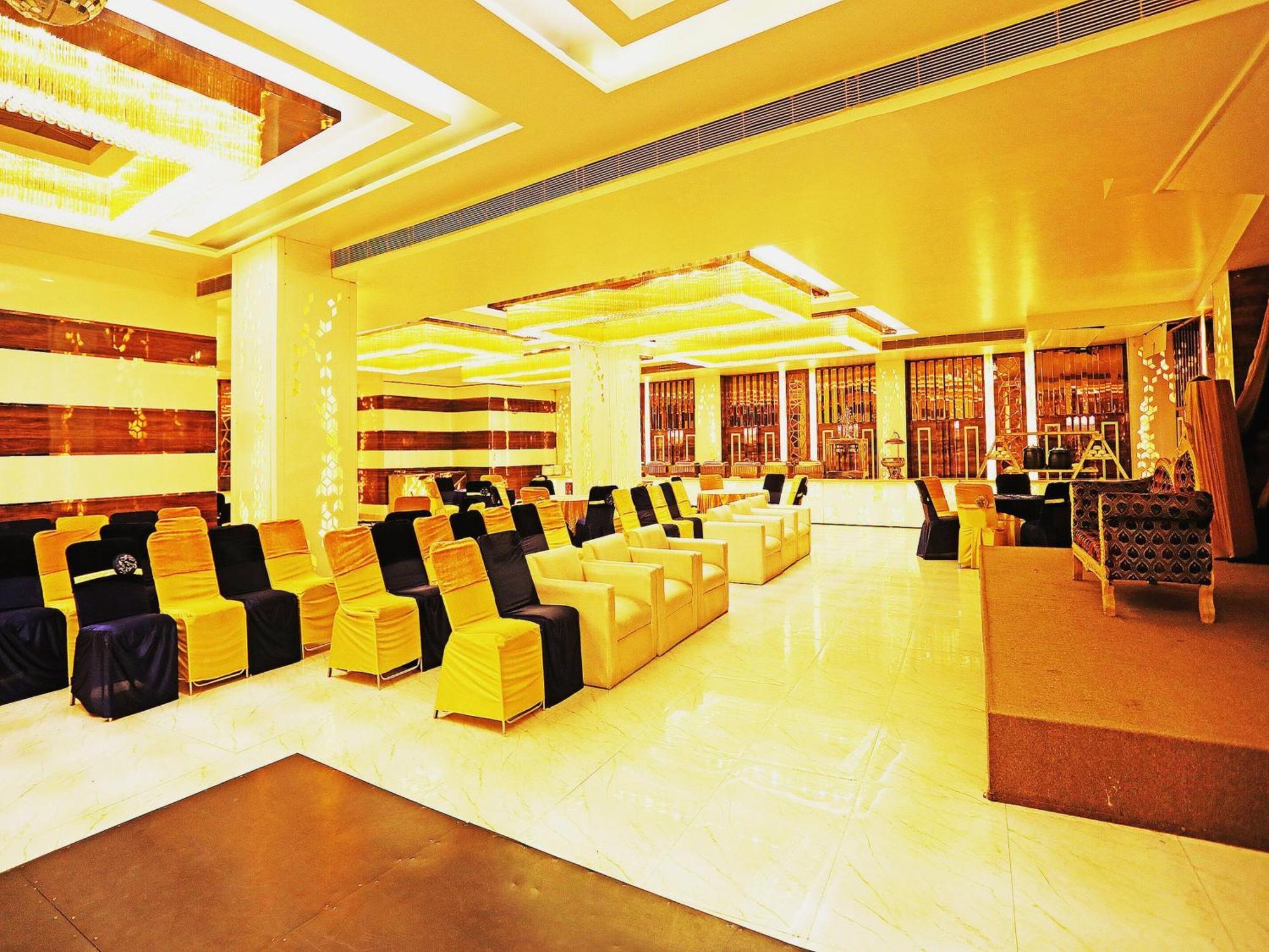 Fabhotel Ronald Inn 法里达巴德 外观 照片